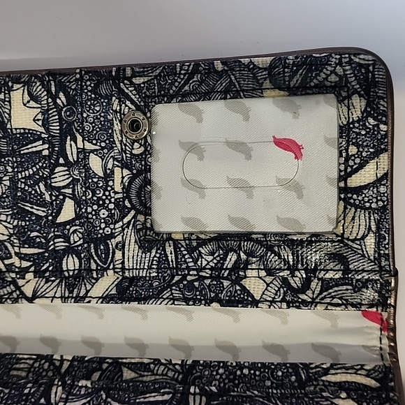 Sakroots Elegant Blue and White Women's Wallet - Picture 5 of 9